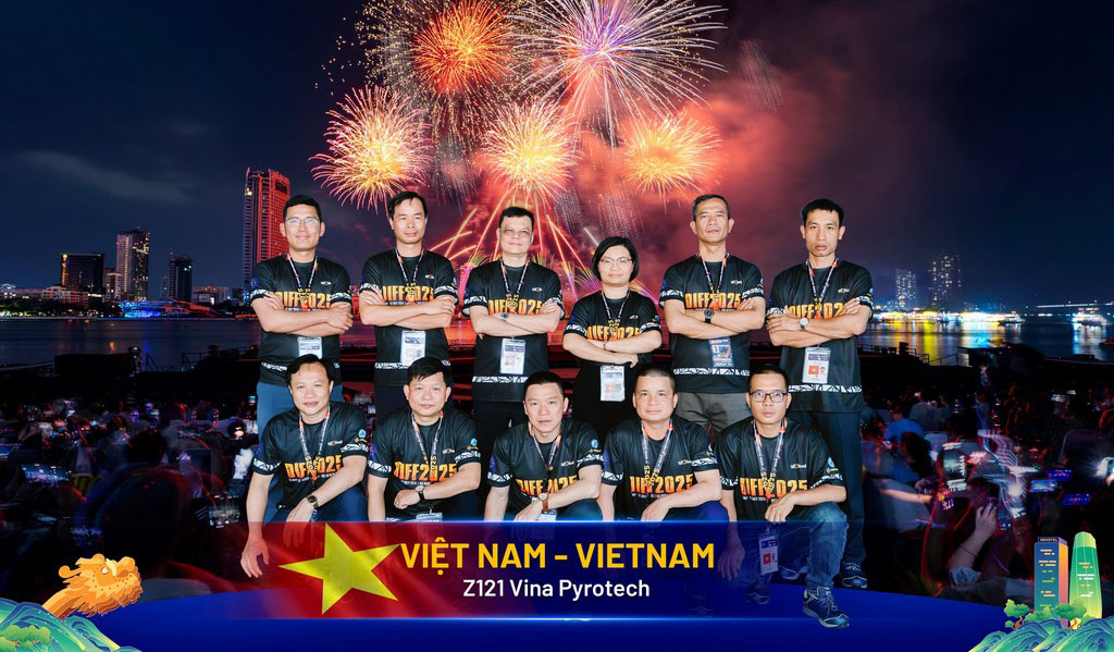 Cac doi tham du le hoi phao hao Da Nang 2026